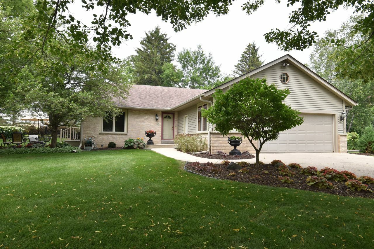 1745 Eileen Ct  Brookfield WI 53005 photo