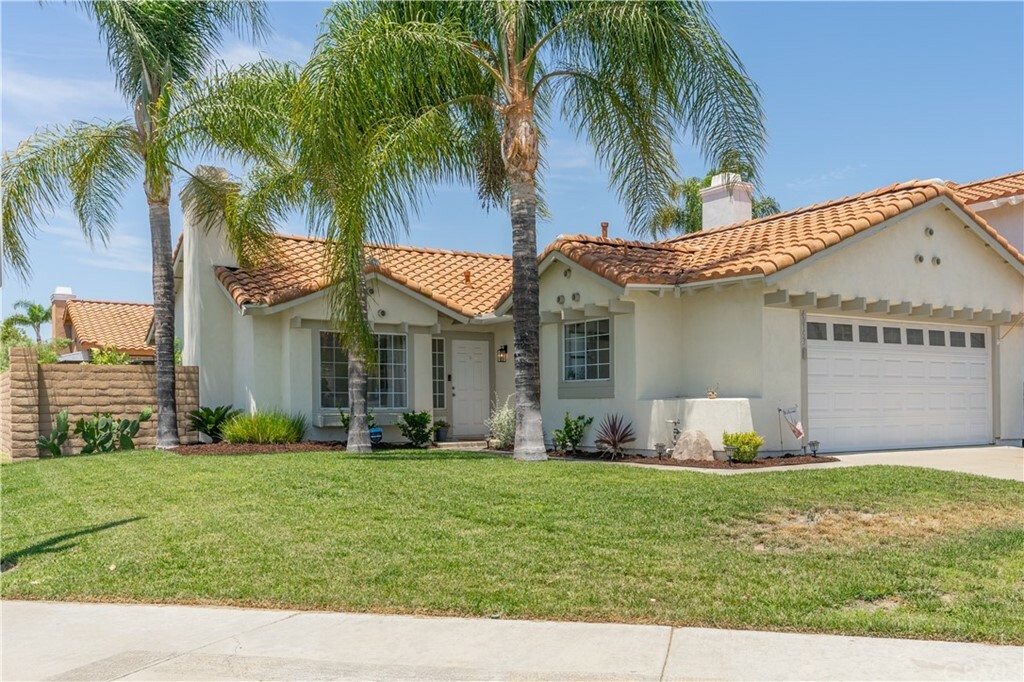 Property Photo:  40153 Avenida Venida  CA 92562 