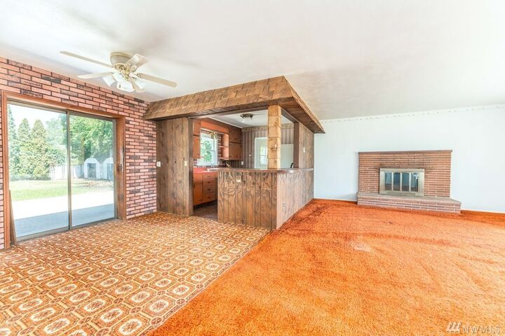 Property Photo:  487 NE 7th St  WA 98802 