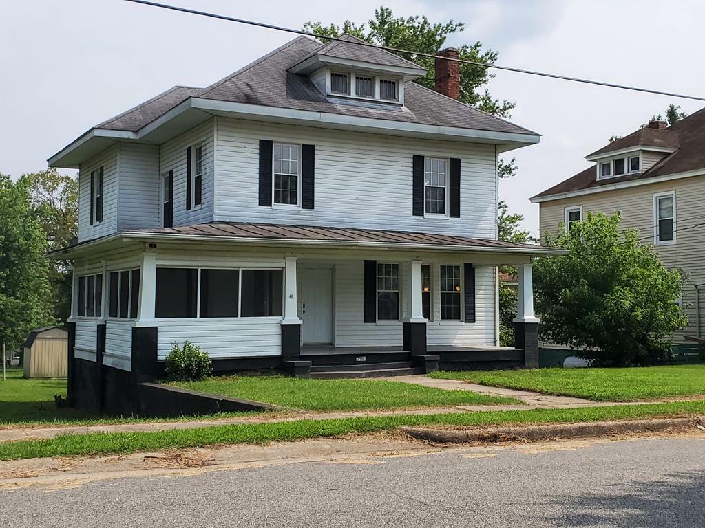 Property Photo:  1511 6th St  VA 23974 