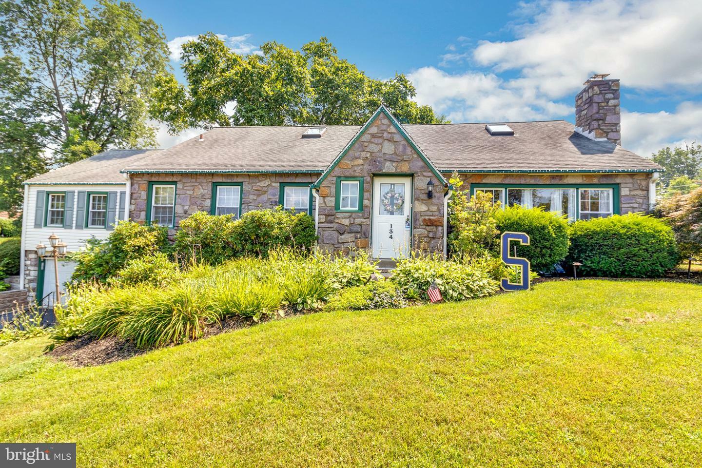 Property Photo:  134 Scenic Road  PA 19064 