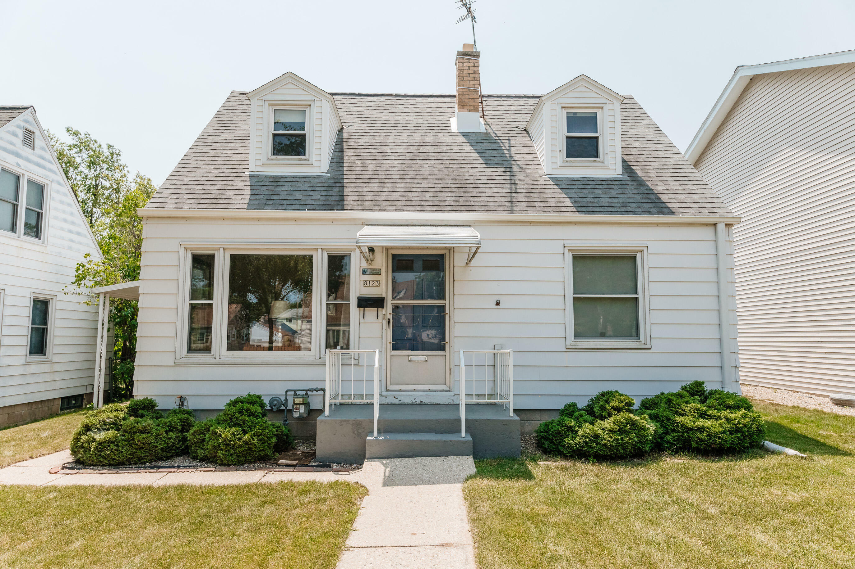 Property Photo:  8123 W Townsend St  WI 53222 