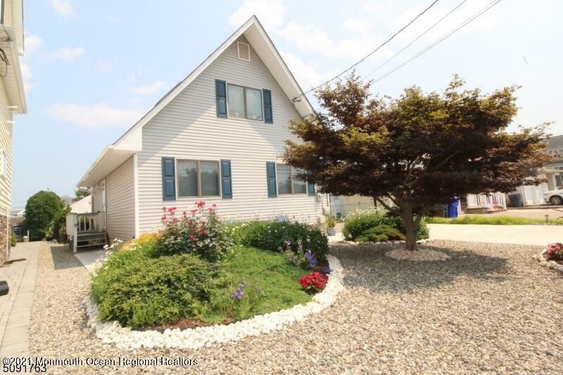 Property Photo:  8 Rochester Drive  NJ 08723 