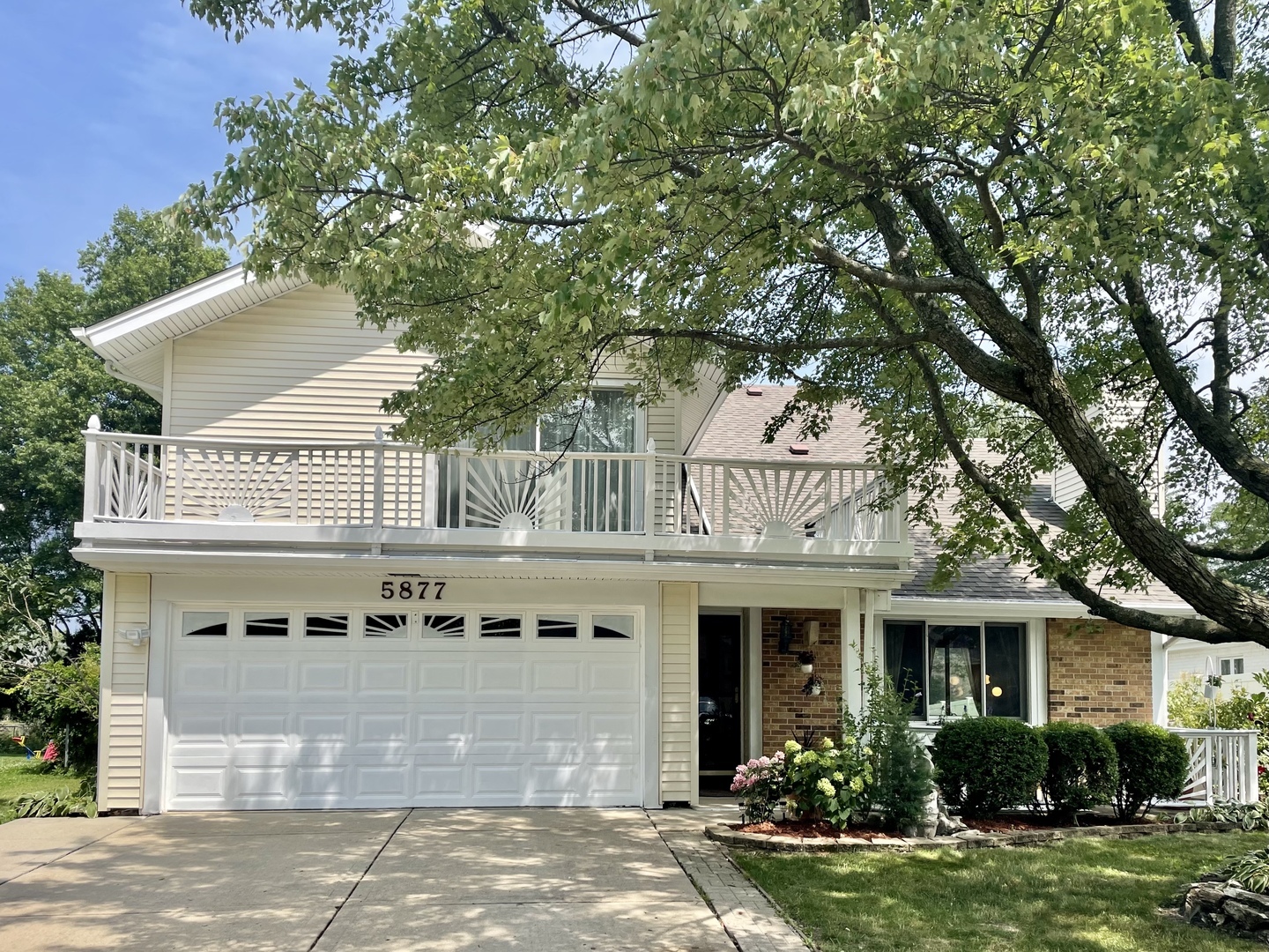Property Photo: 5877 E Andover Drive IL 60133