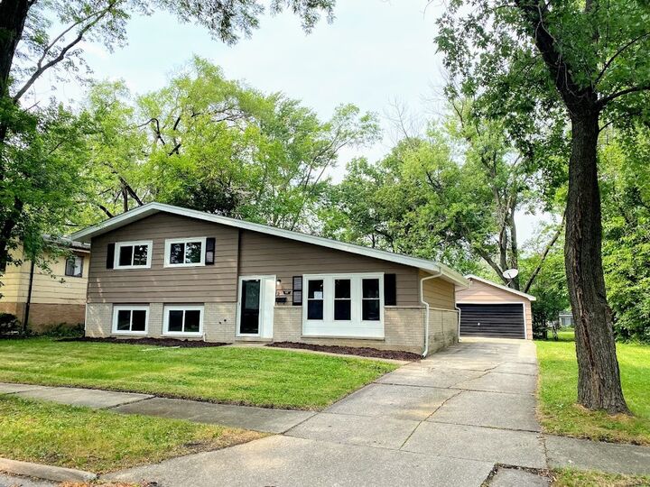 122 Berry Street  Park Forest IL 60466 photo