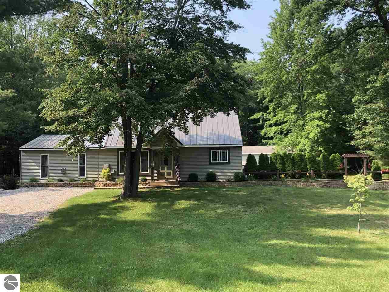 Property Photo:  1328 Innwood North  MI 49643 