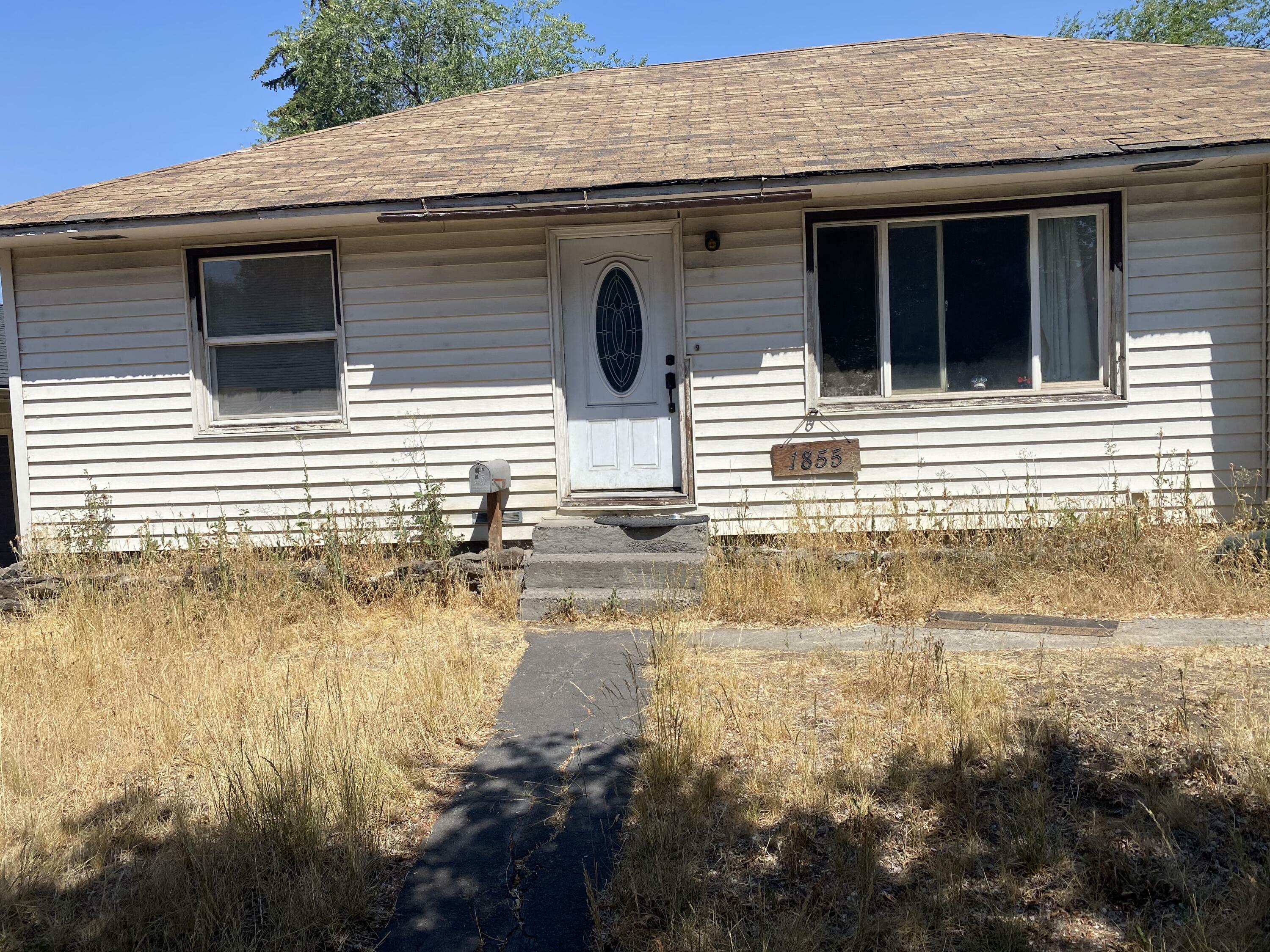 1855 Portland Street  Klamath Falls OR 97601 photo