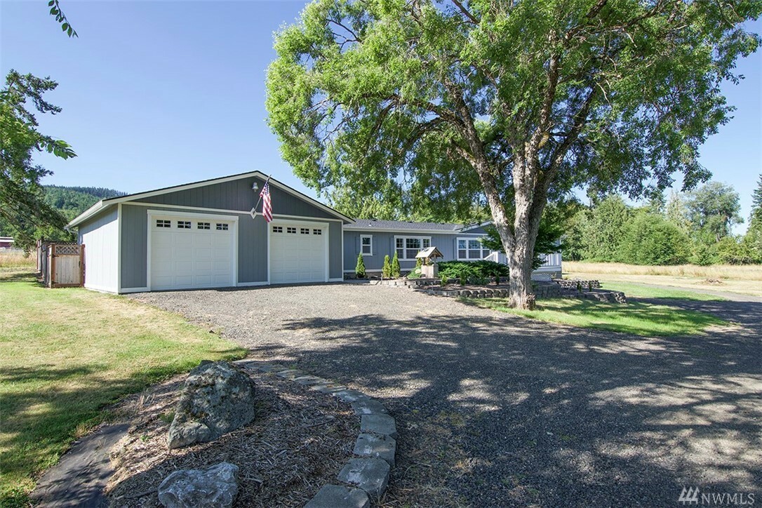 Property Photo:  851 McFarland Dr  WA 98382 