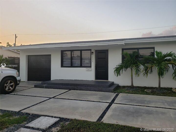 9511 SW 51st Ter  Miami FL 33165 photo