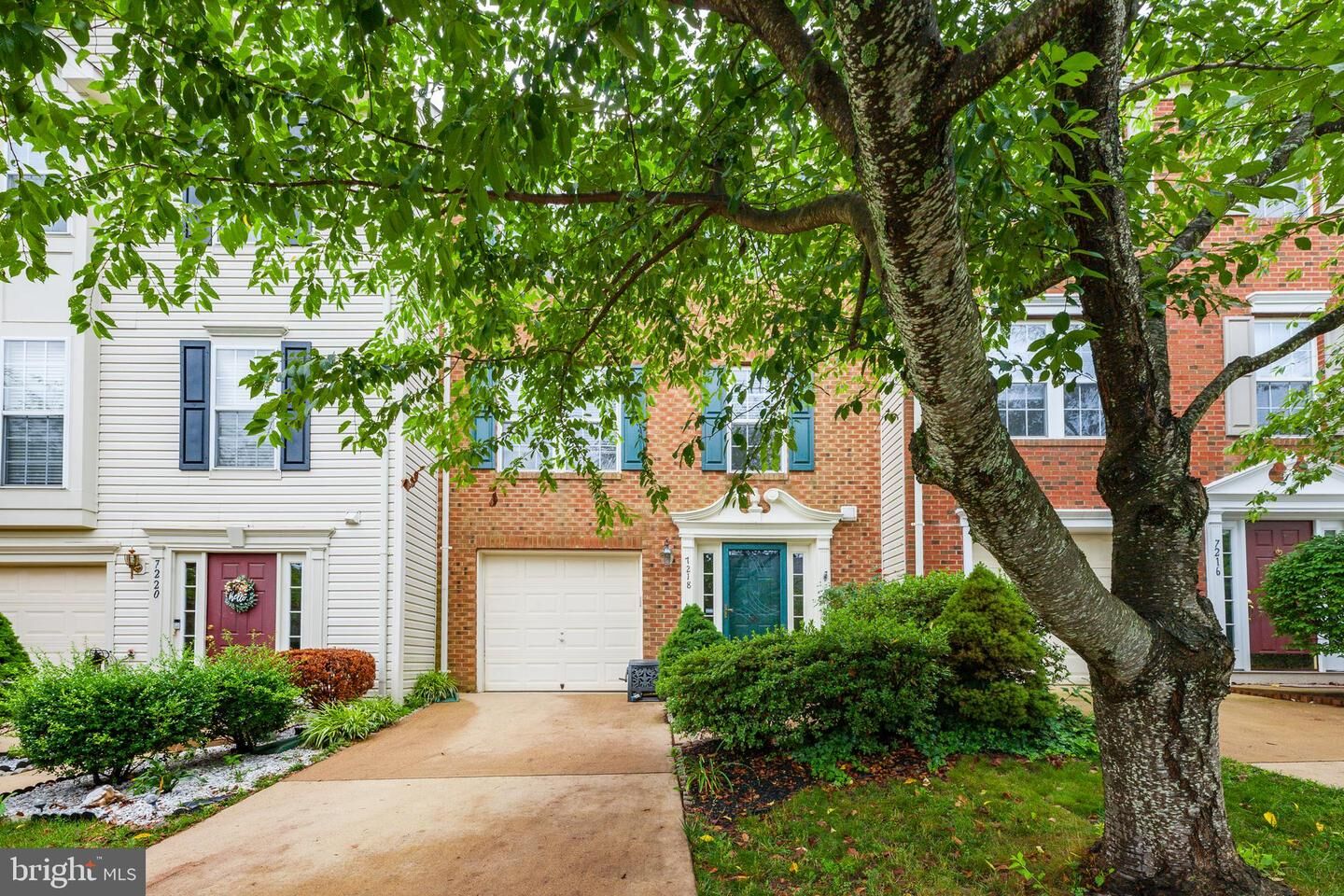 Property Photo:  7218 Traphill Way  VA 20155 