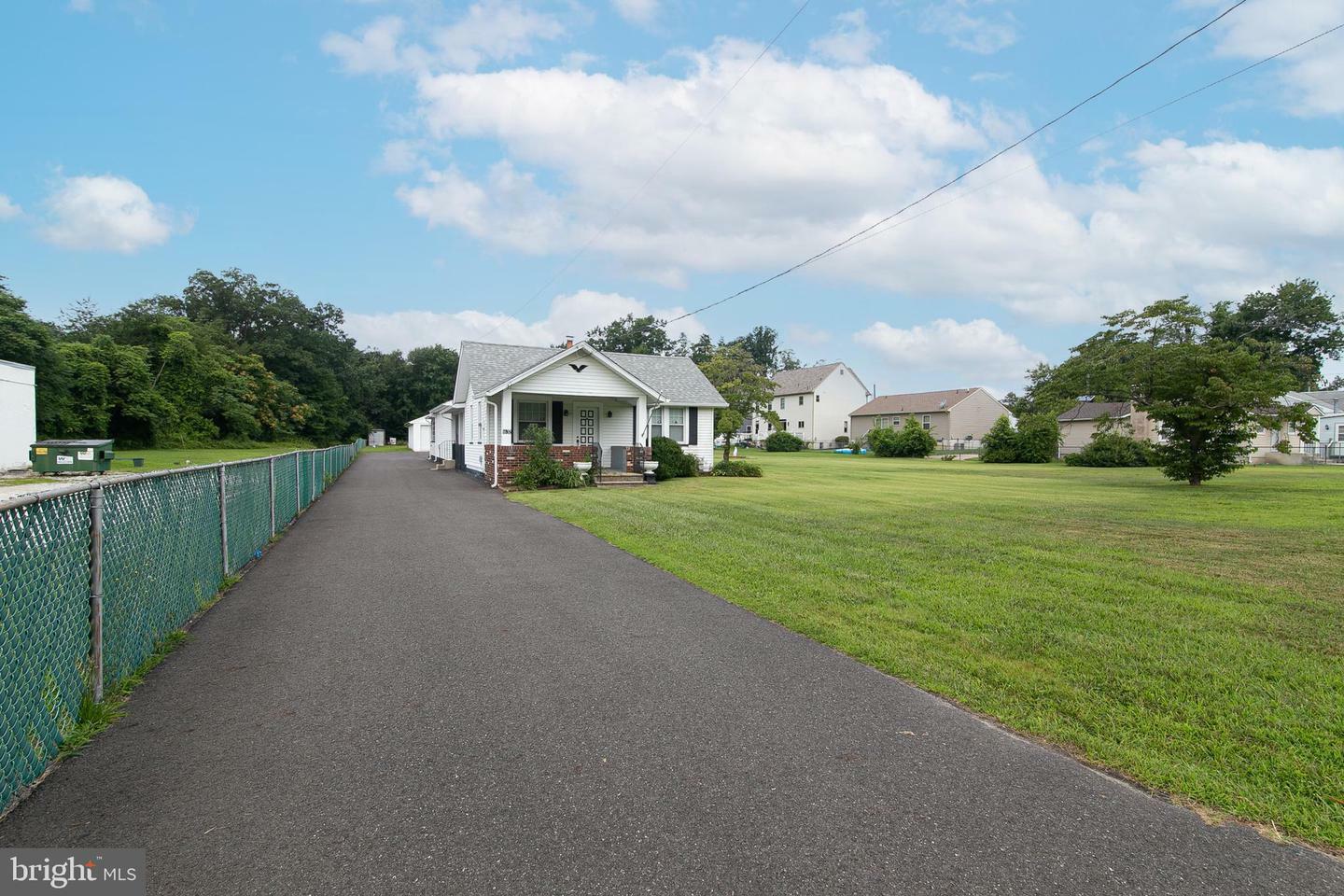 Property Photo:  1632 Hurffville Road  NJ 08080 