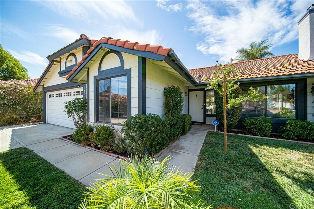 Property Photo:  22839 Navut Avenue  CA 92595 