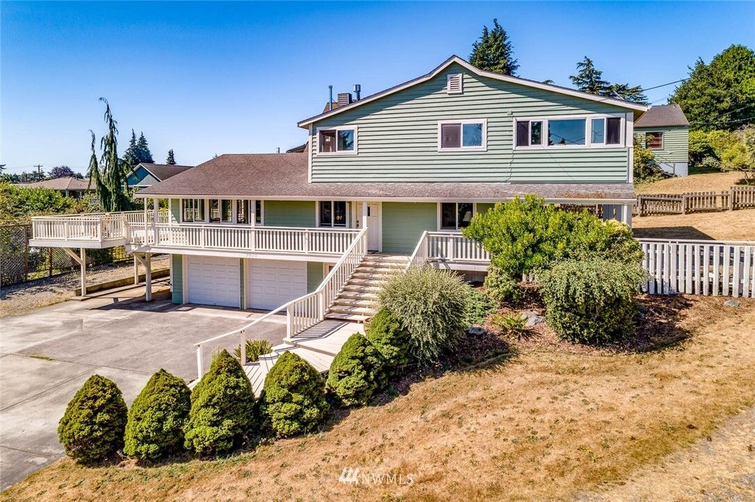 Property Photo: 1055 Monroe Street WA 98368