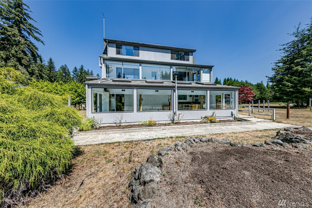 Property Photo:  2896 Deer Park Rd  WA 98362 