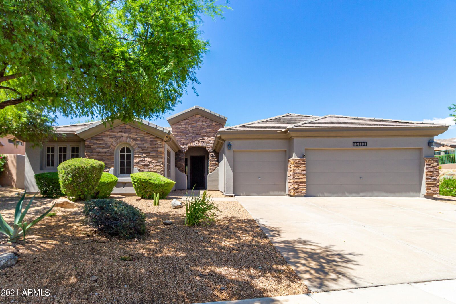Property Photo: 15118 E Twilight View Drive AZ 85268