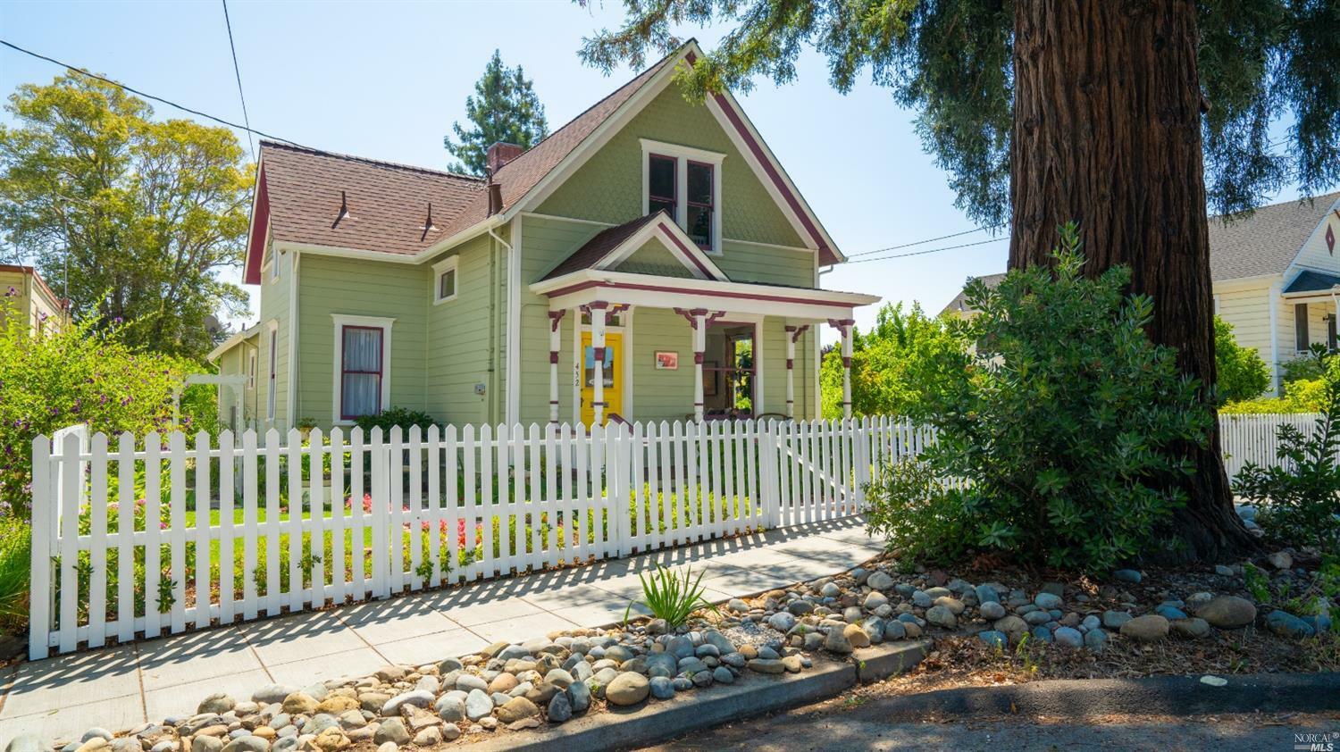 Property Photo:  452 Seminary Street  CA 94559 