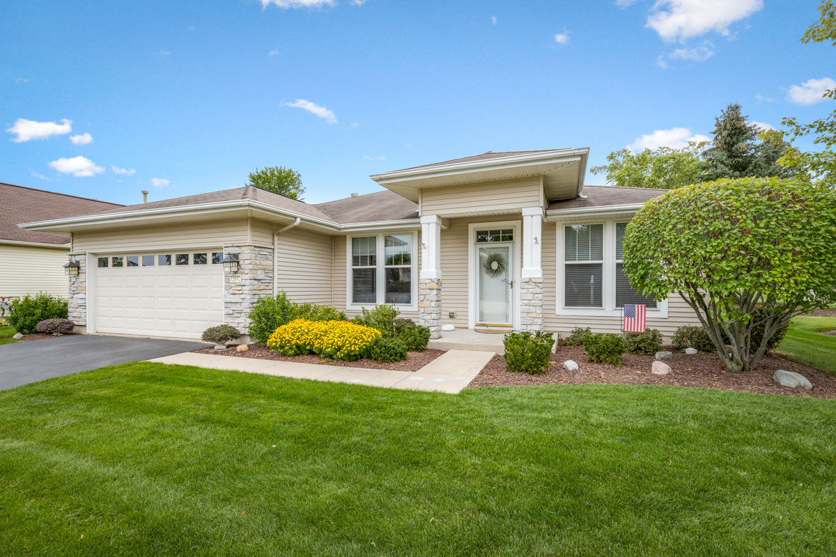 Property Photo:  12032 Stonewater Crossing  IL 60142 