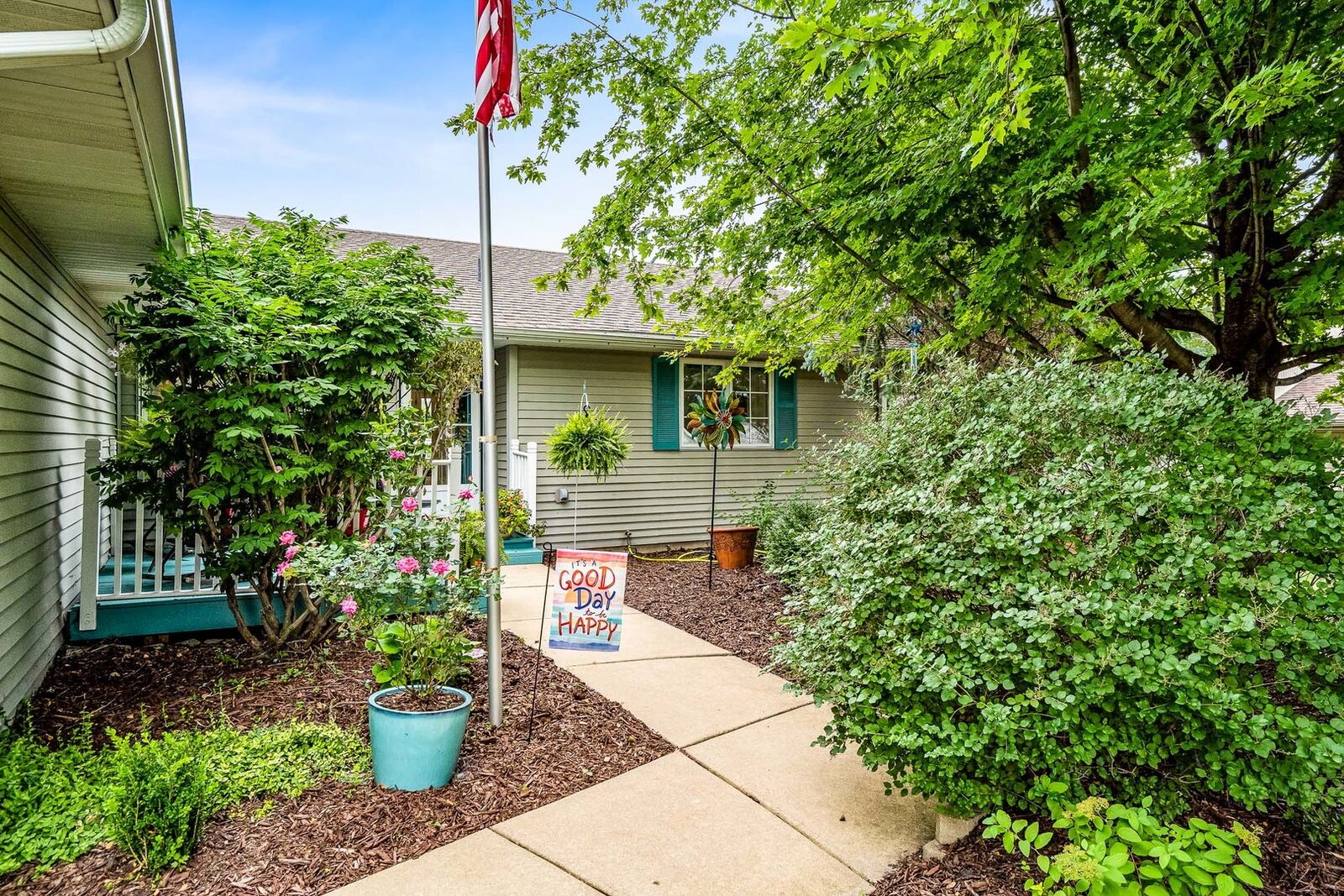 Property Photo: 6276 Valhalla Drive IL 61111