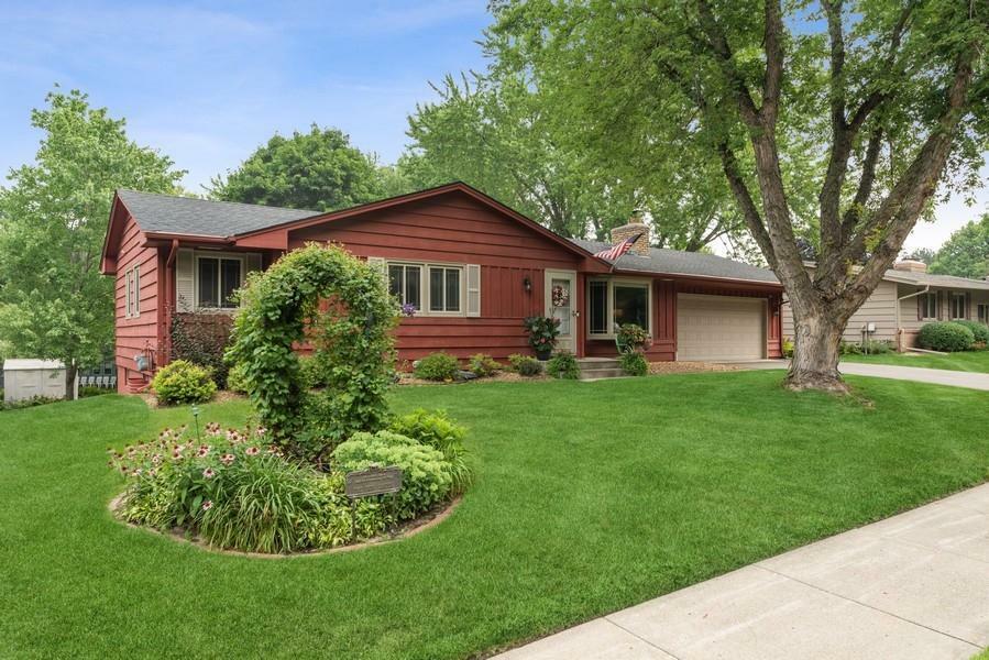Property Photo: 708 E 134th Street MN 55337
