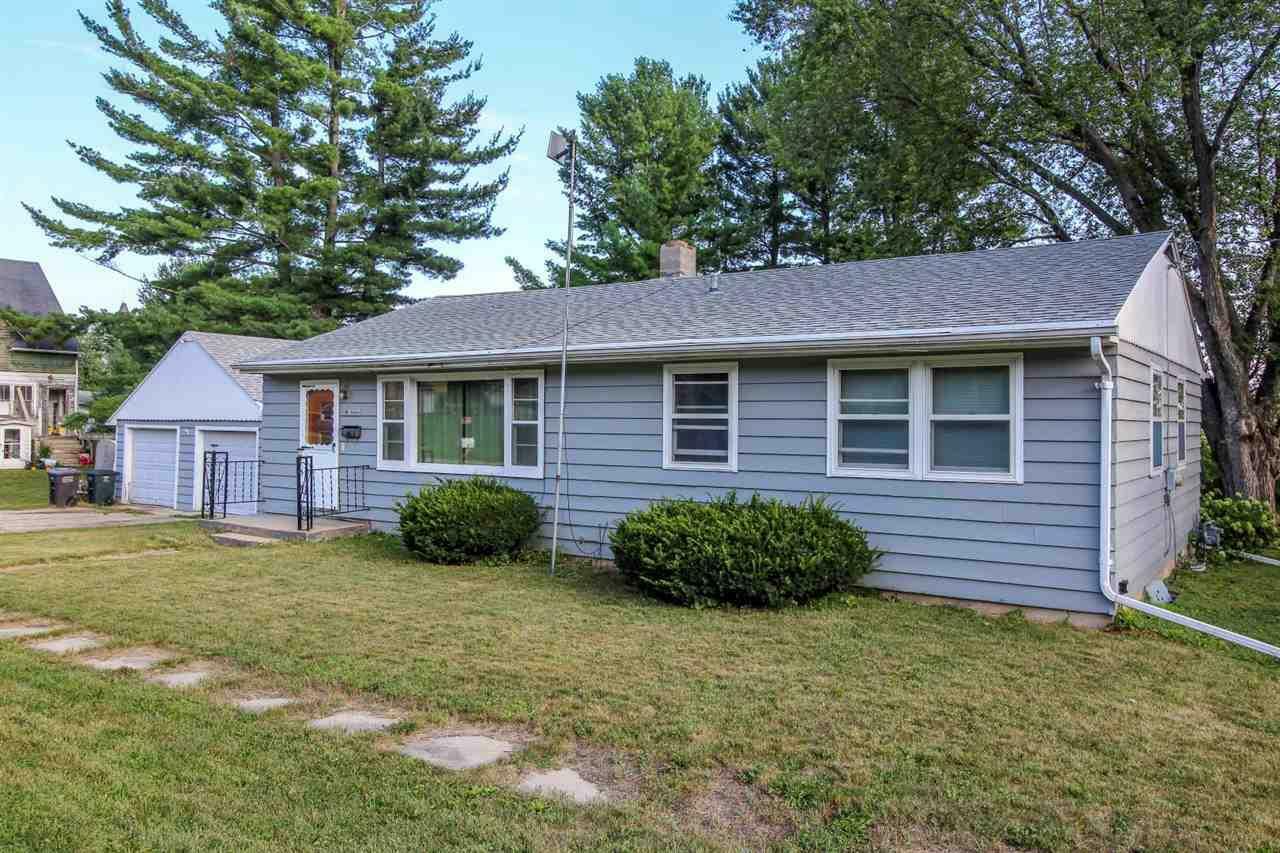 Property Photo:  W9668 Center St  WI 53523 