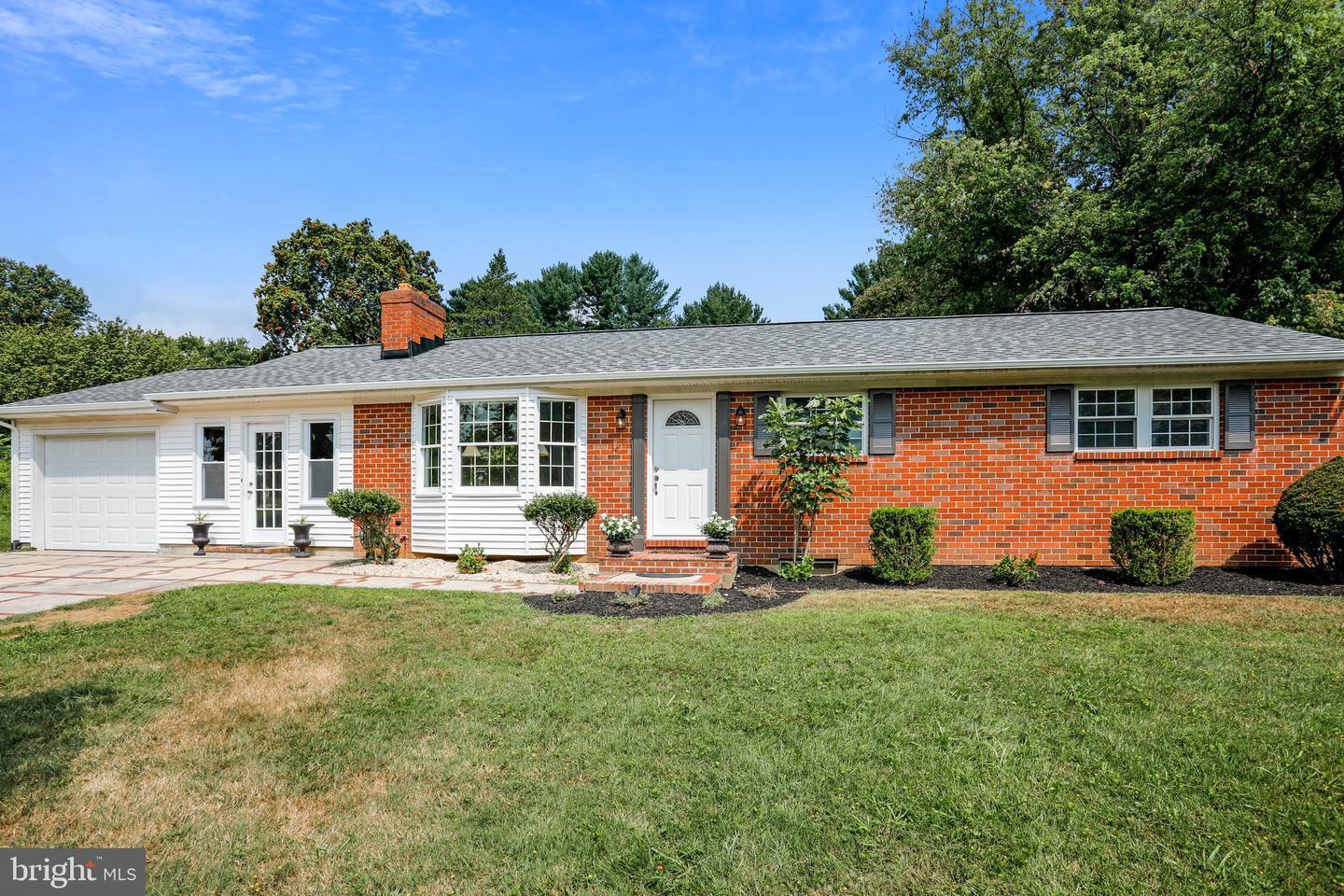Property Photo: 12 Colonial Road MD 21014