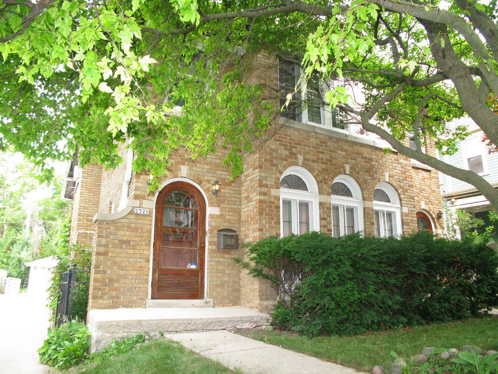 Property Photo:  2521 N Frederick Ave 2523  WI 53211 