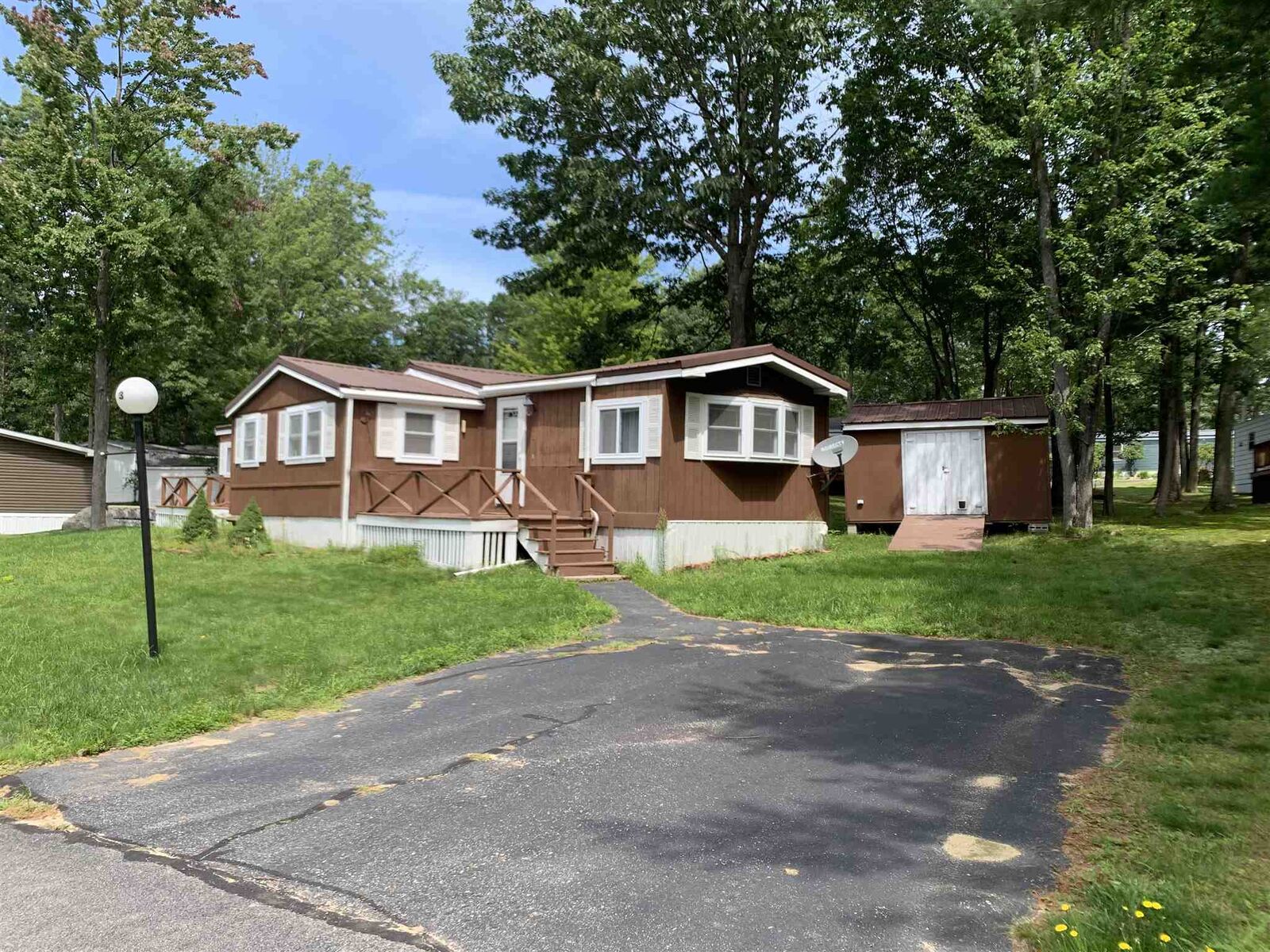 Property Photo:  3 North Fuchsia Drive  NH 03867 