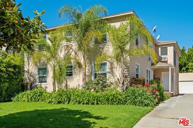 Property Photo:  1523 1/2 S Shenandoah St  CA 90035 