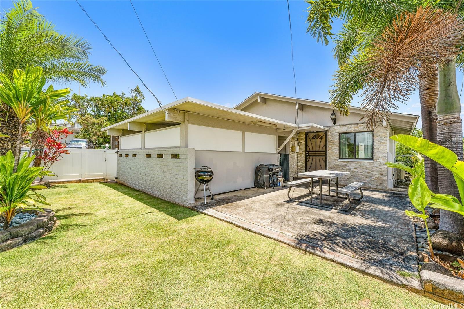 1481 Molehu Drive  Honolulu HI 96818 photo