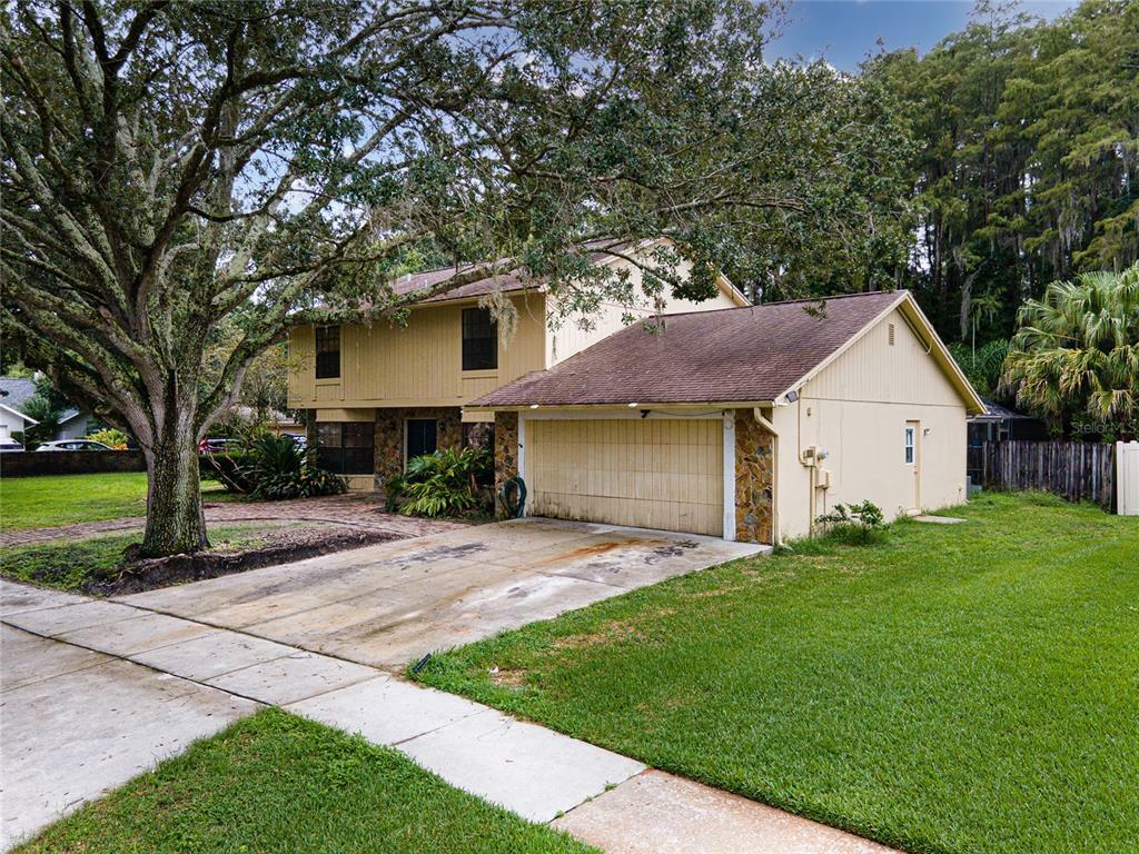 Property Photo:  16402 E Course Drive  FL 33624 