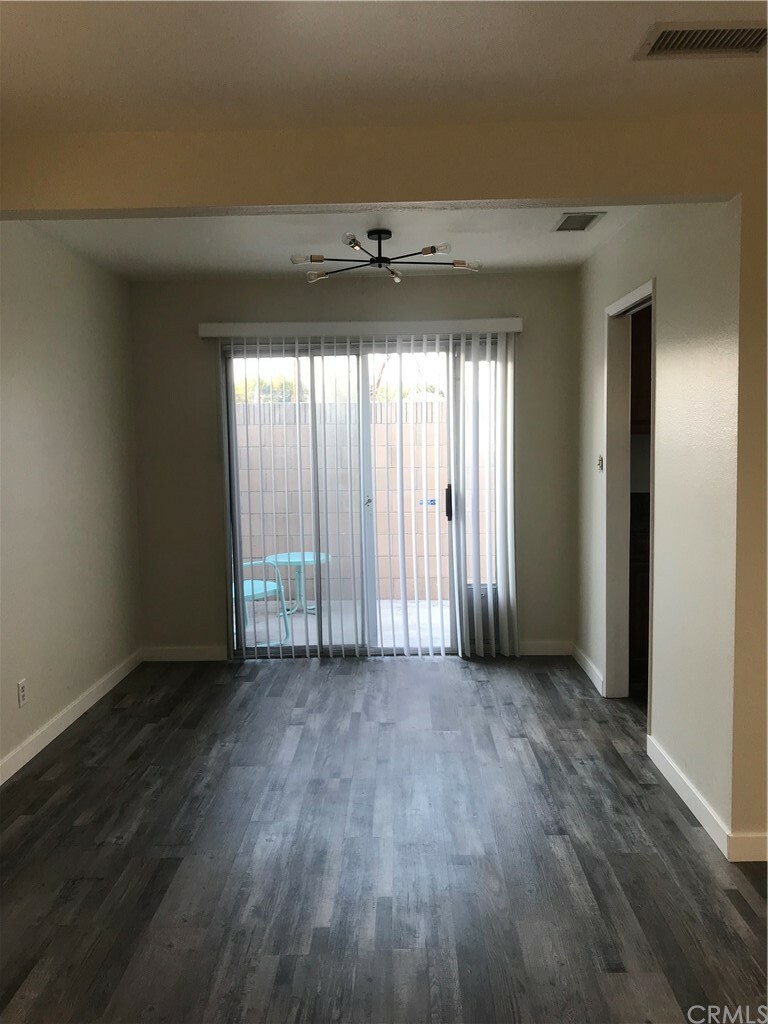 Property Photo:  9285 Park Street 10  CA 90706 