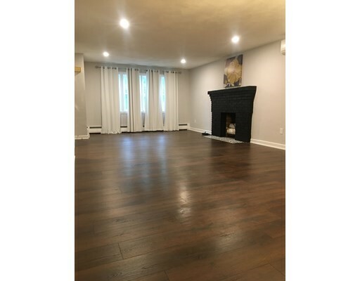 Property Photo:  7 Lydon Ct  MA 01801 