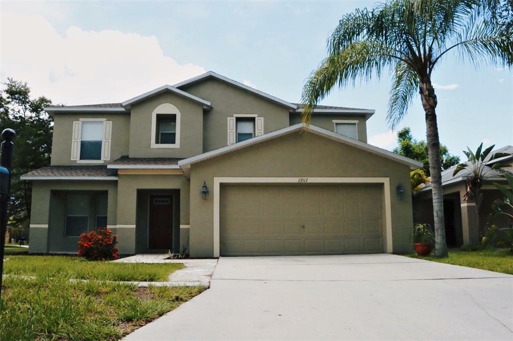 Property Photo:  13517 Blue Sunfish Court  FL 33569 