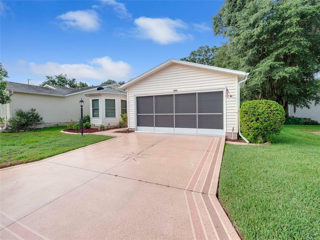 Property Photo:  638 Glen Oaks Drive  FL 34748 