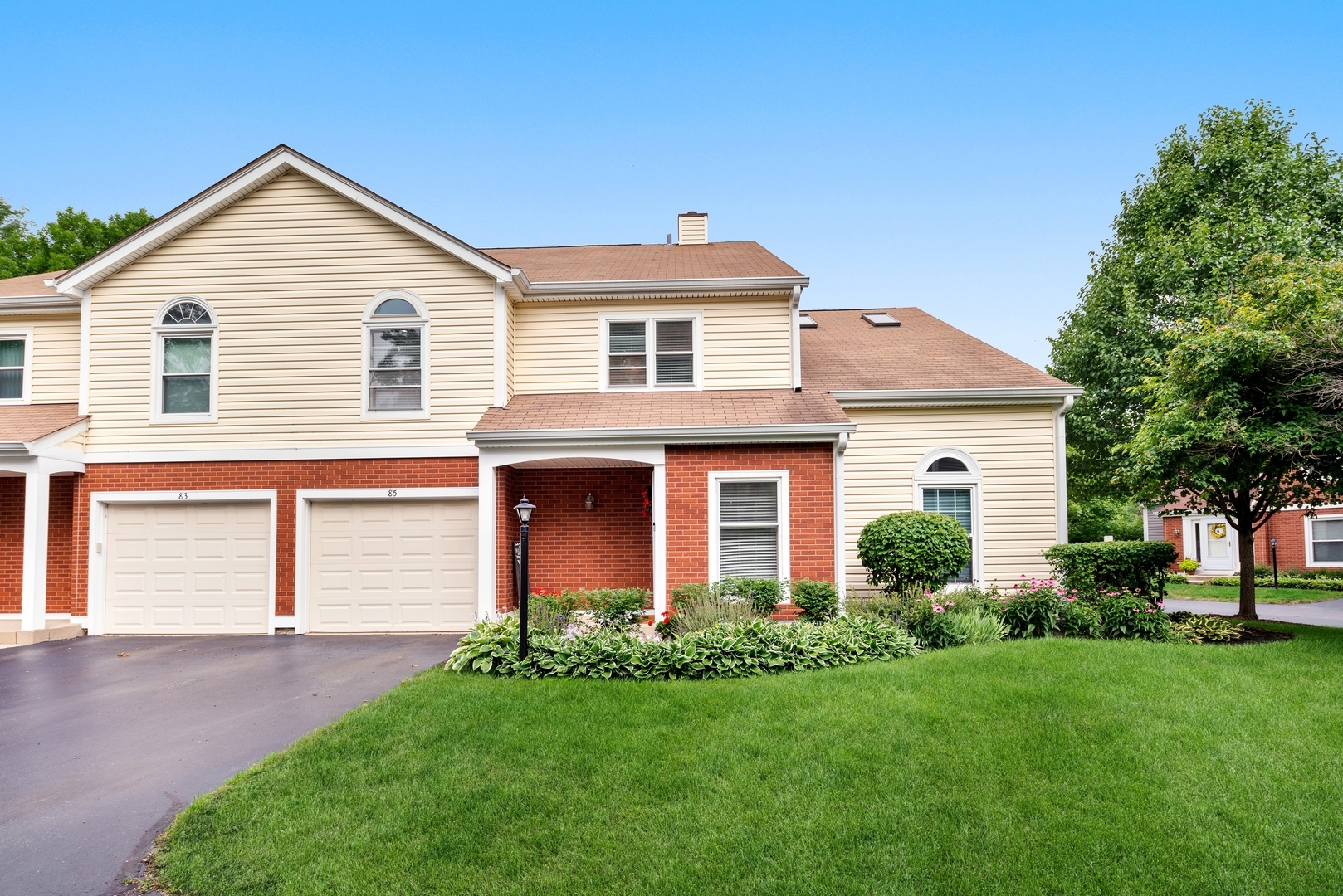 Property Photo:  85 S Stonington Drive 273  IL 60074 