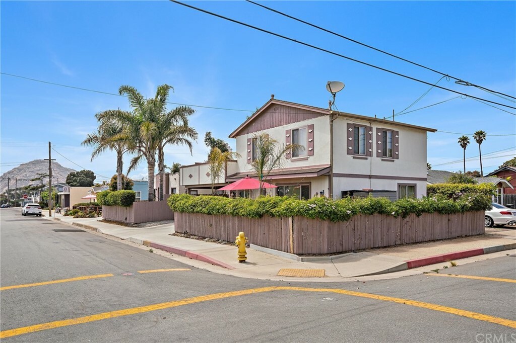 Property Photo:  391 Dunes Street A  CA 93442 