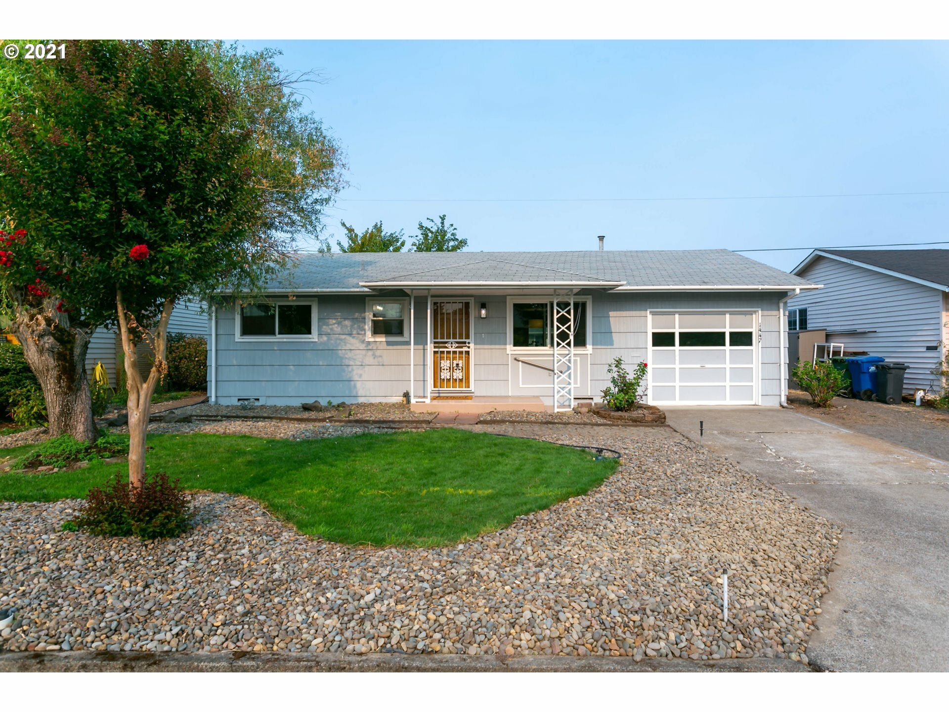 Property Photo:  1447 Quinn Rd  OR 97071 