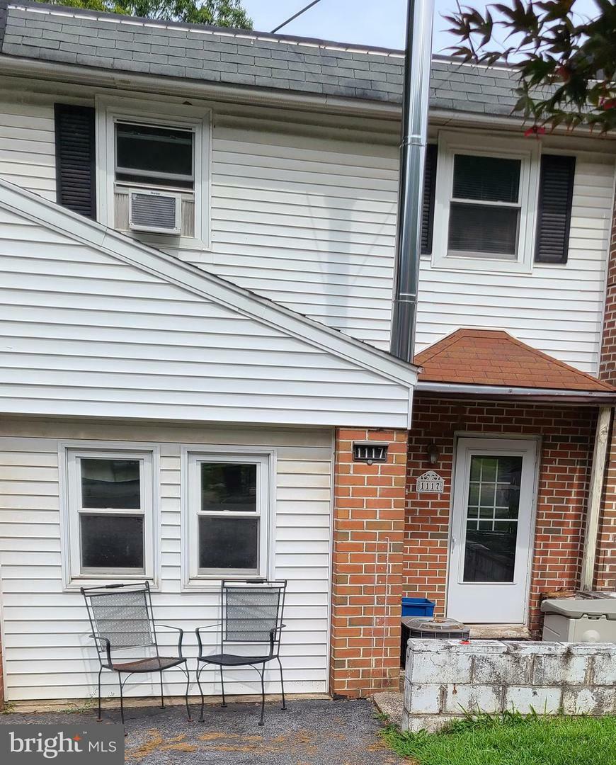 Property Photo:  1117 Fox Run  PA 19606 