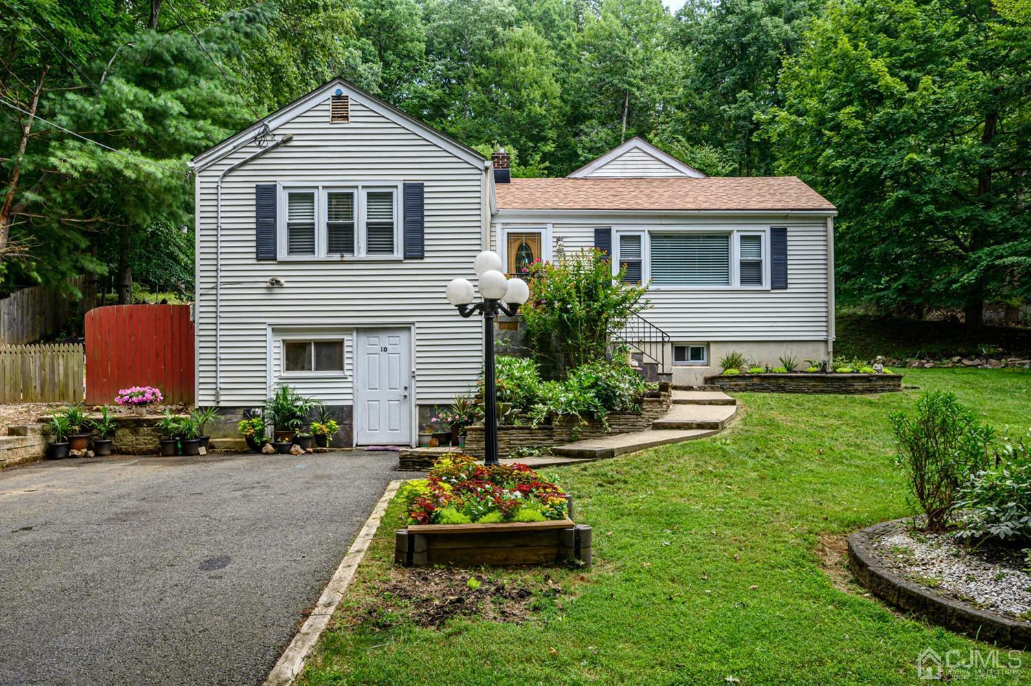 Property Photo:  10 Stiles Road  NJ 07059 