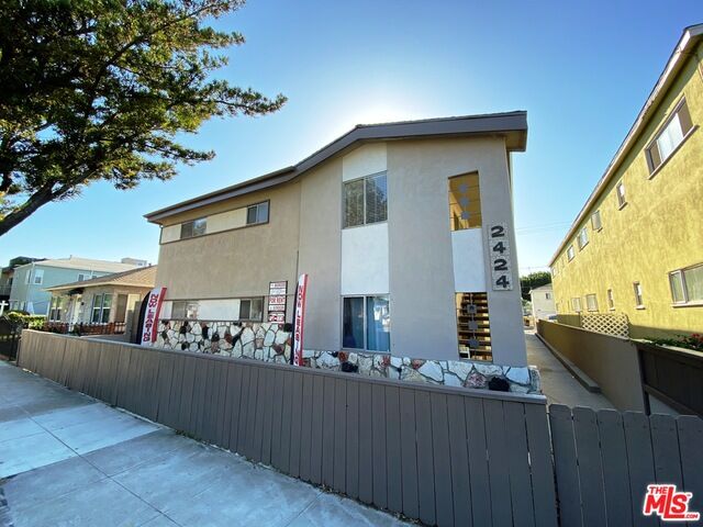 Property Photo: 2424 Ocean Park Blvd 1 CA 90405