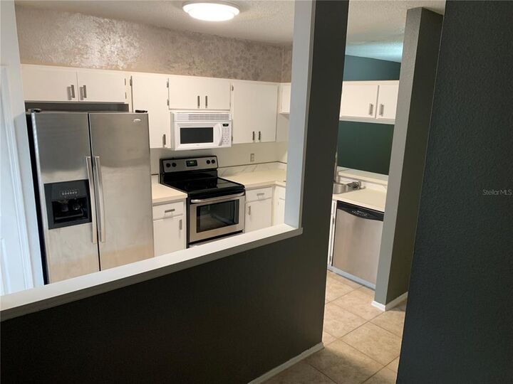 Property Photo:  12330 Berkeley Square Drive  FL 33626 
