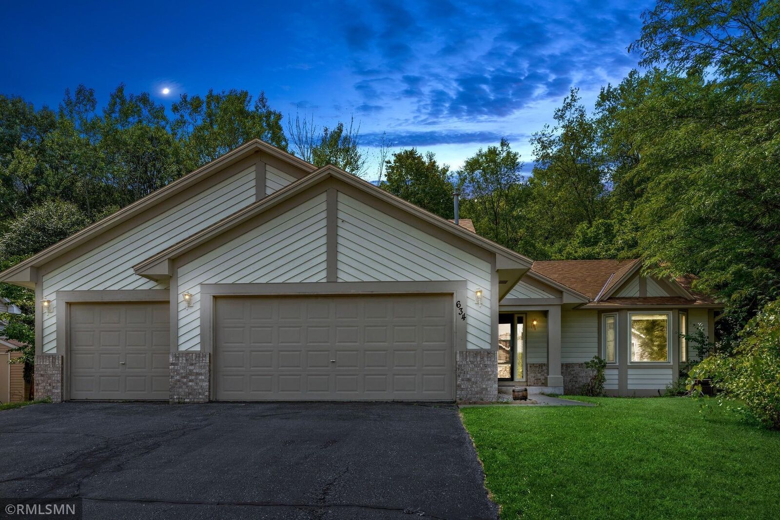 Property Photo: 634 Hillside Drive MN 55121