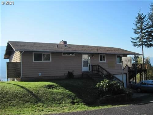 Property Photo: 270 NE Wisteria Way WA 98648