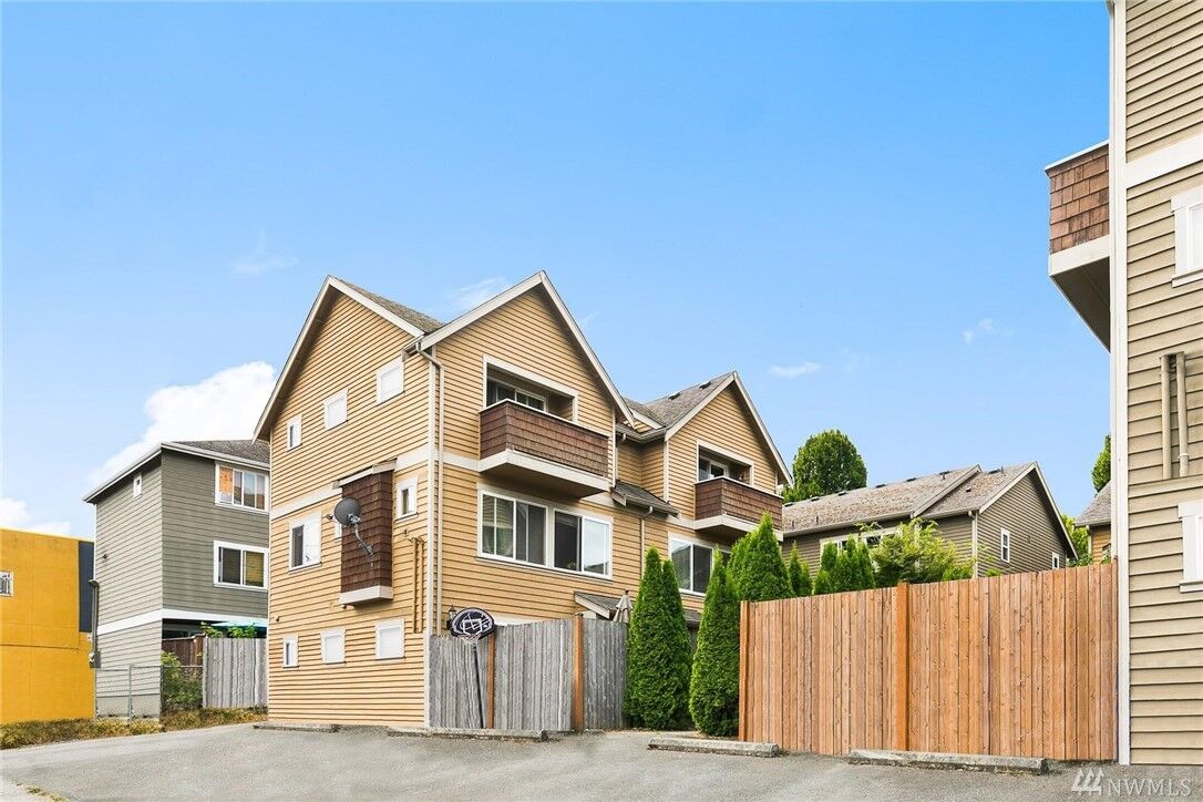 Property Photo: 9436 35th Ave SW A WA 98126