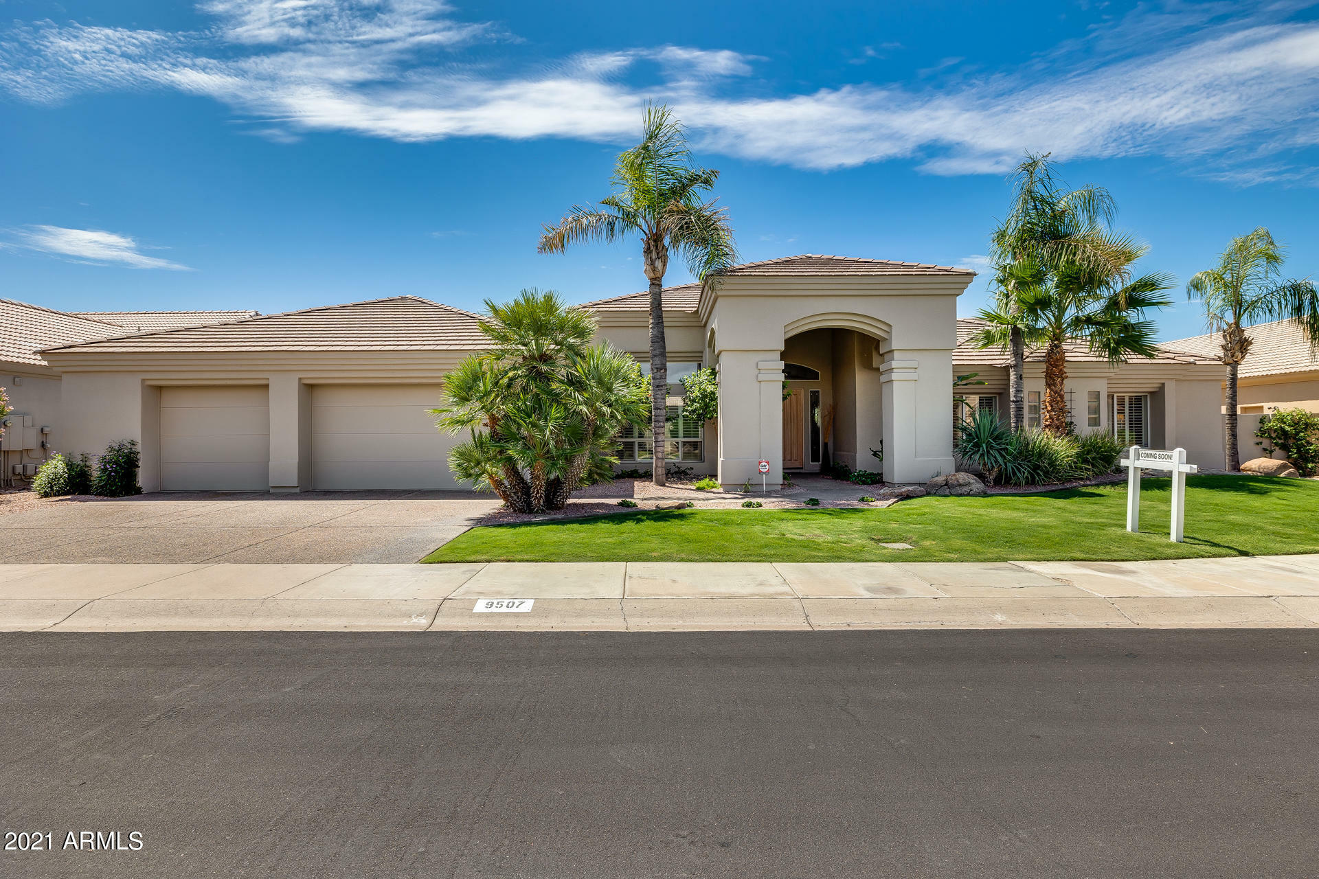 Property Photo: 9507 E Shangri La Road AZ 85260