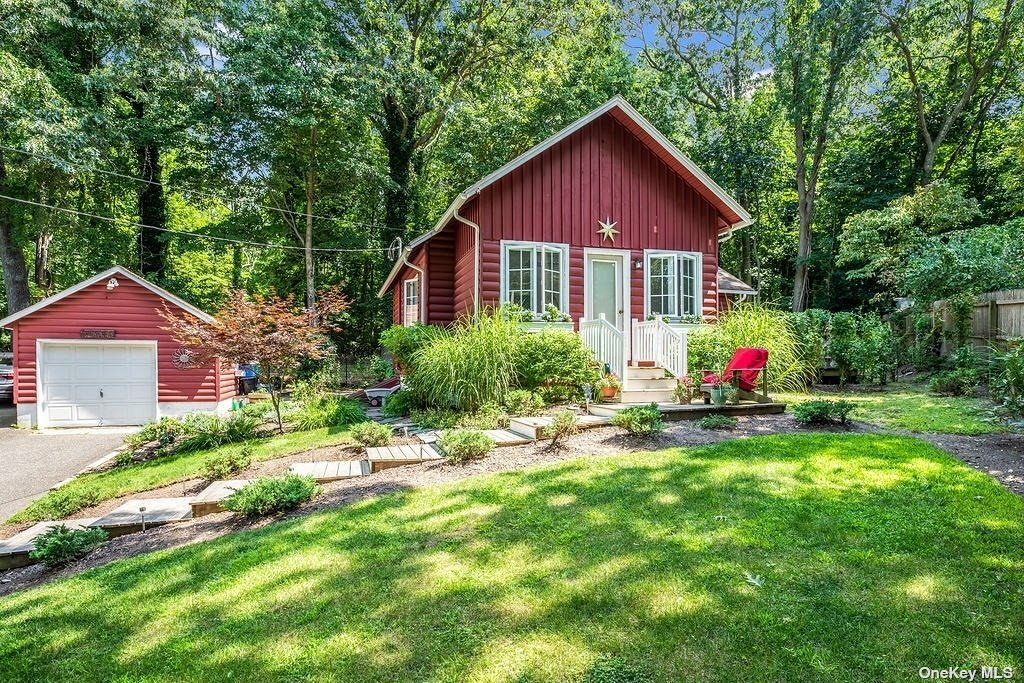 Property Photo:  16 Locust Avenue  NY 11764 