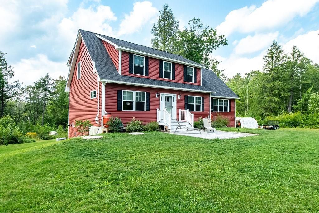 Property Photo:  77 Oak Hill Road  NH 03825 