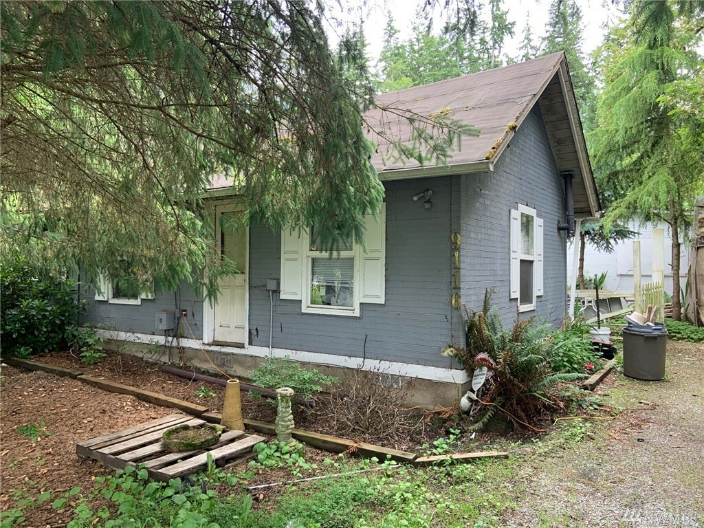 Property Photo:  9116 Lakewood Rd  WA 98292 