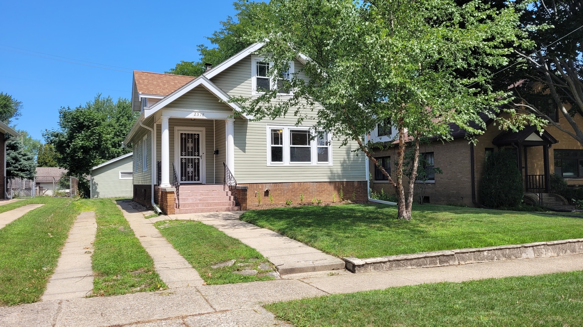 Property Photo:  2518 Crosby Street  IL 61107 