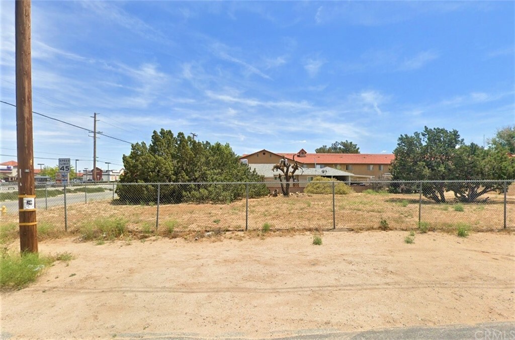 Property Photo:  0 Vac/Cor Avenue L Pav /42nd Stw  CA 93536 